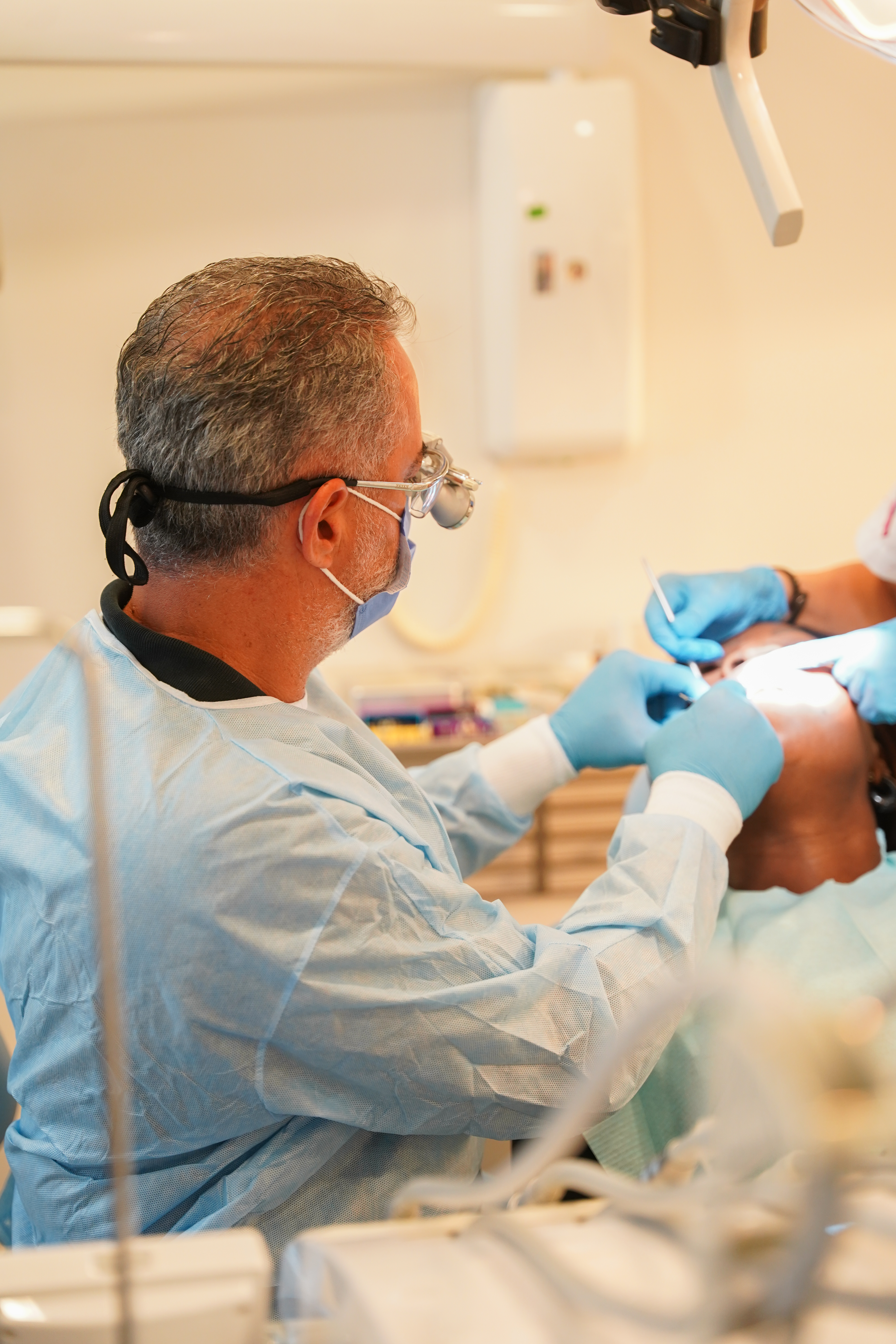 Immediate Dental Implant Placement